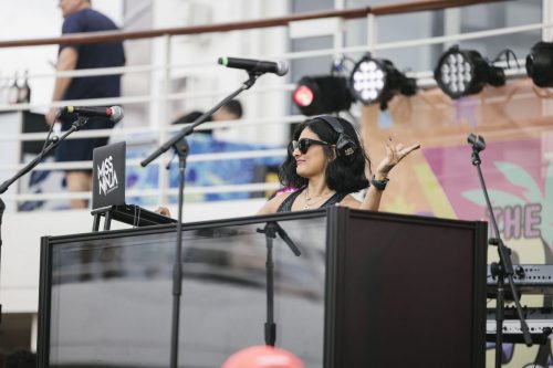 TNC26-D3-90s-On-Deck-26