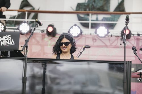 TNC26-D3-90s-On-Deck-27