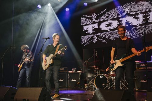 On the Main Stage Tonic