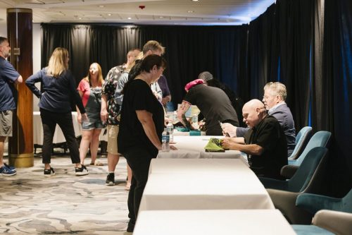 TNC26-D5-Autograph-4