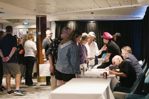 TNC26-D5-Autograph-6