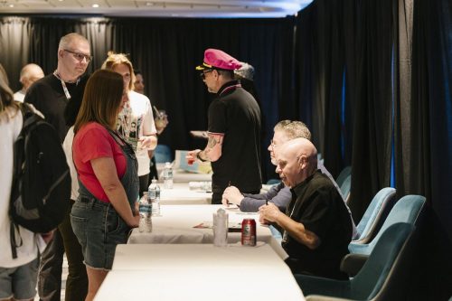 TNC26-D5-Autograph-7