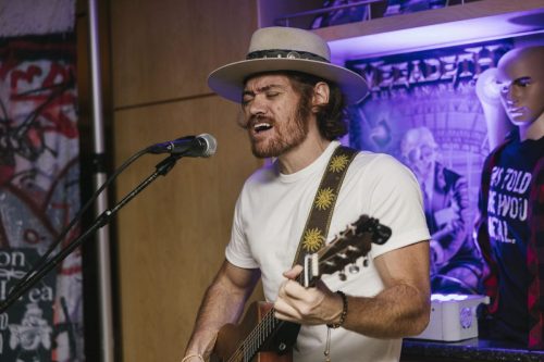 Solo Guitarist Leo Mahuad - Day 5