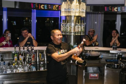 TNC26D1-Bartender-13