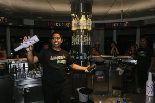 TNC26D1-Bartender-15